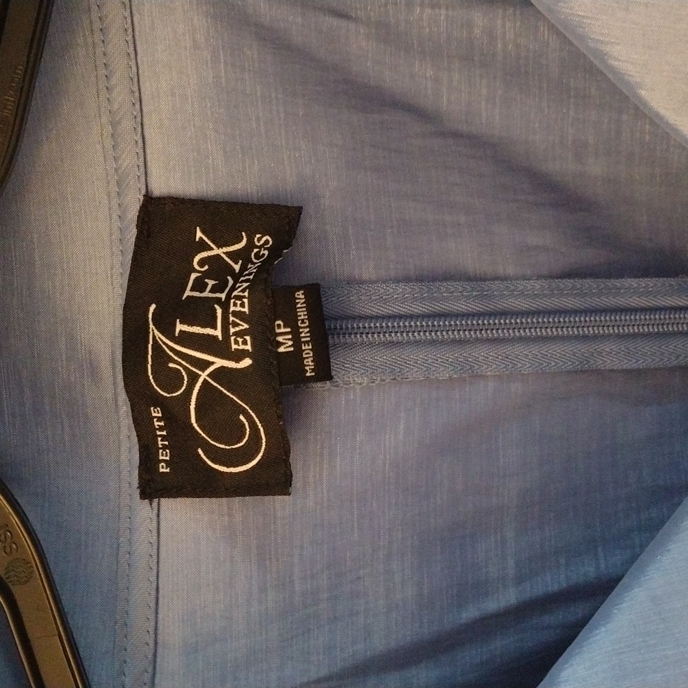 Alex Evenings Stretch Taffeta 3/4 Sleeve Formal Blouse. Size MP - Picture 3 of 8